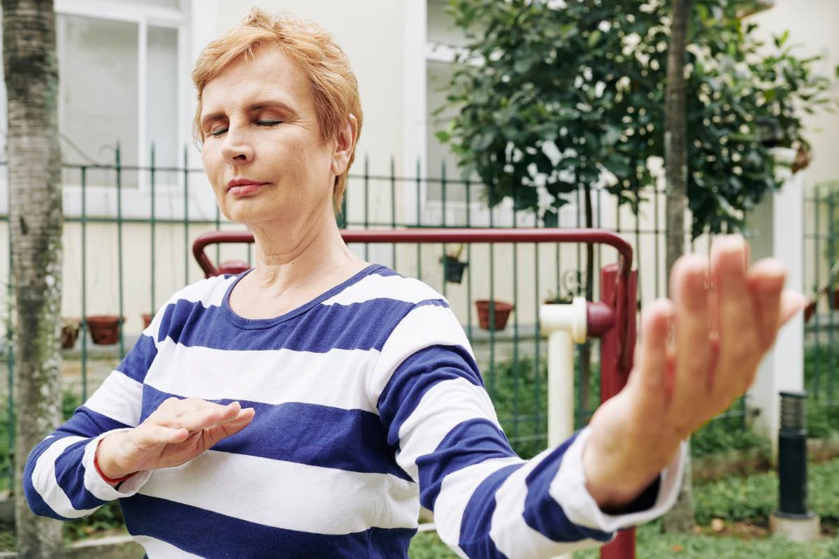 5 Common Mistakes Beginners Make in Tai Chi (and How to Fix Them)